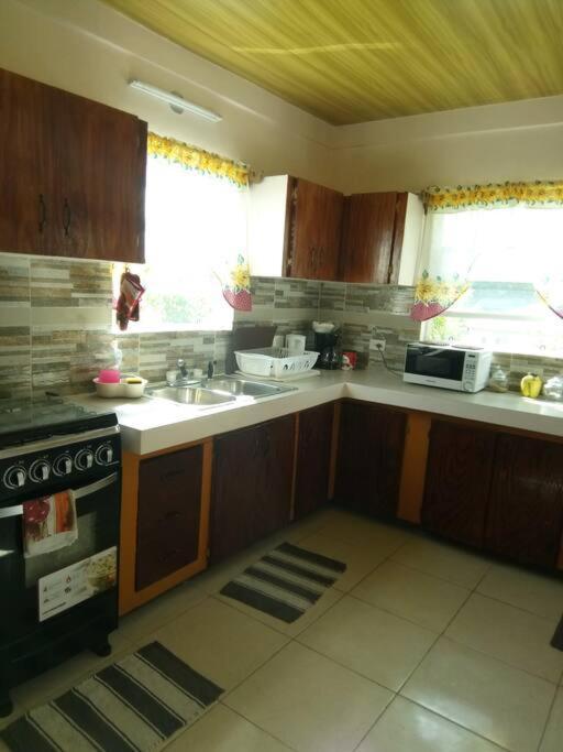 Lynn'S Peaceful Space Вилликис Экстерьер фото